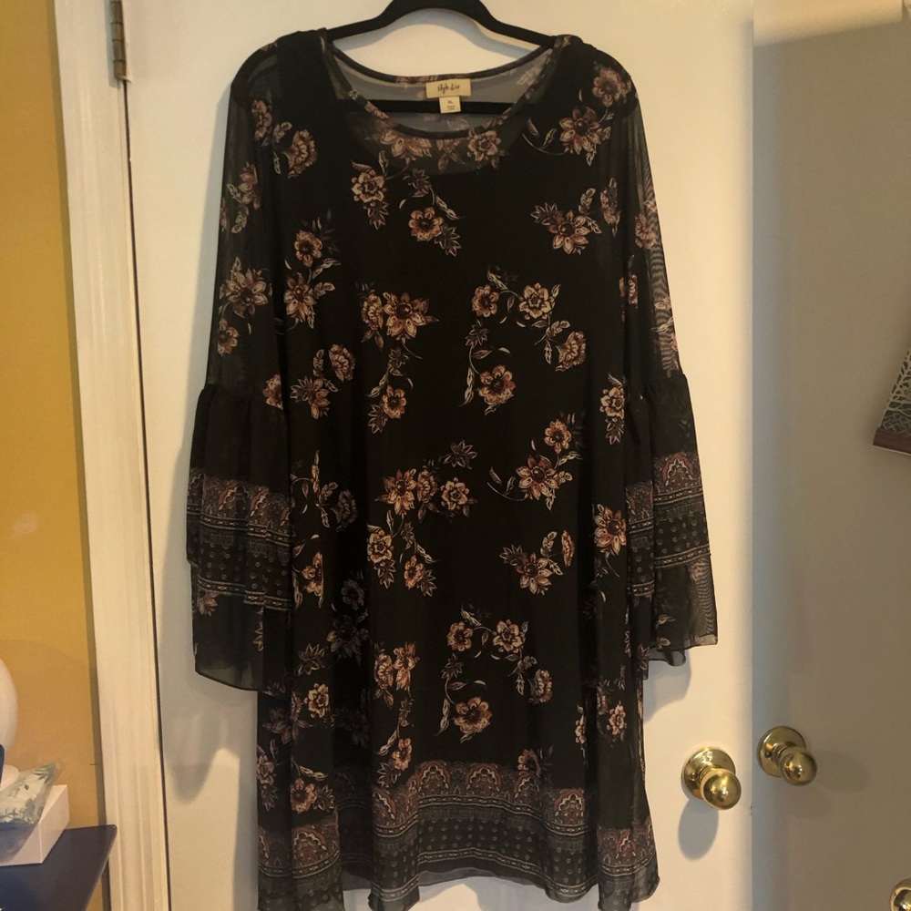 Ladies. dress/tunic